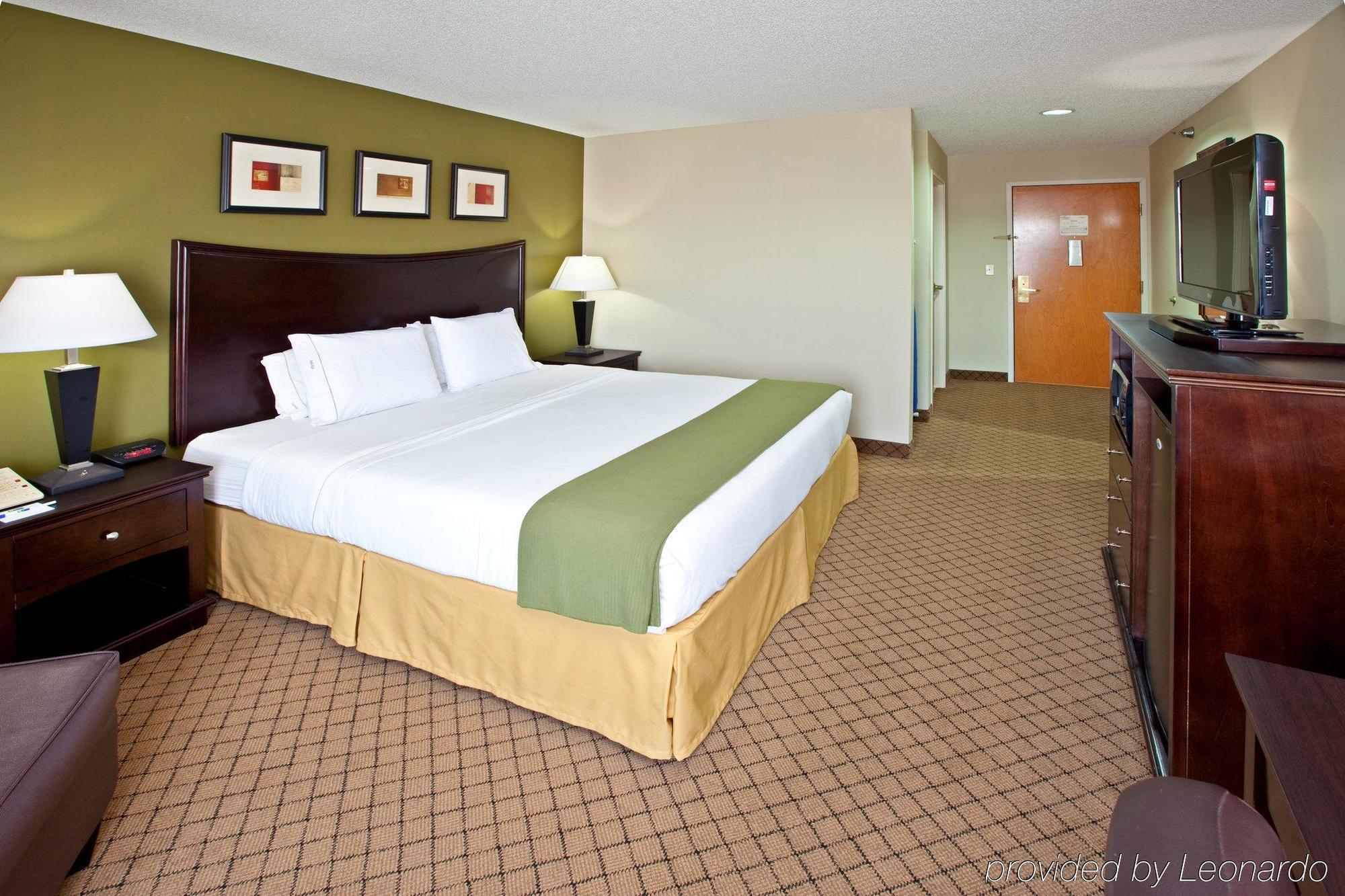 Holiday Inn Express & Suites Harrison By Ihg Номер фото