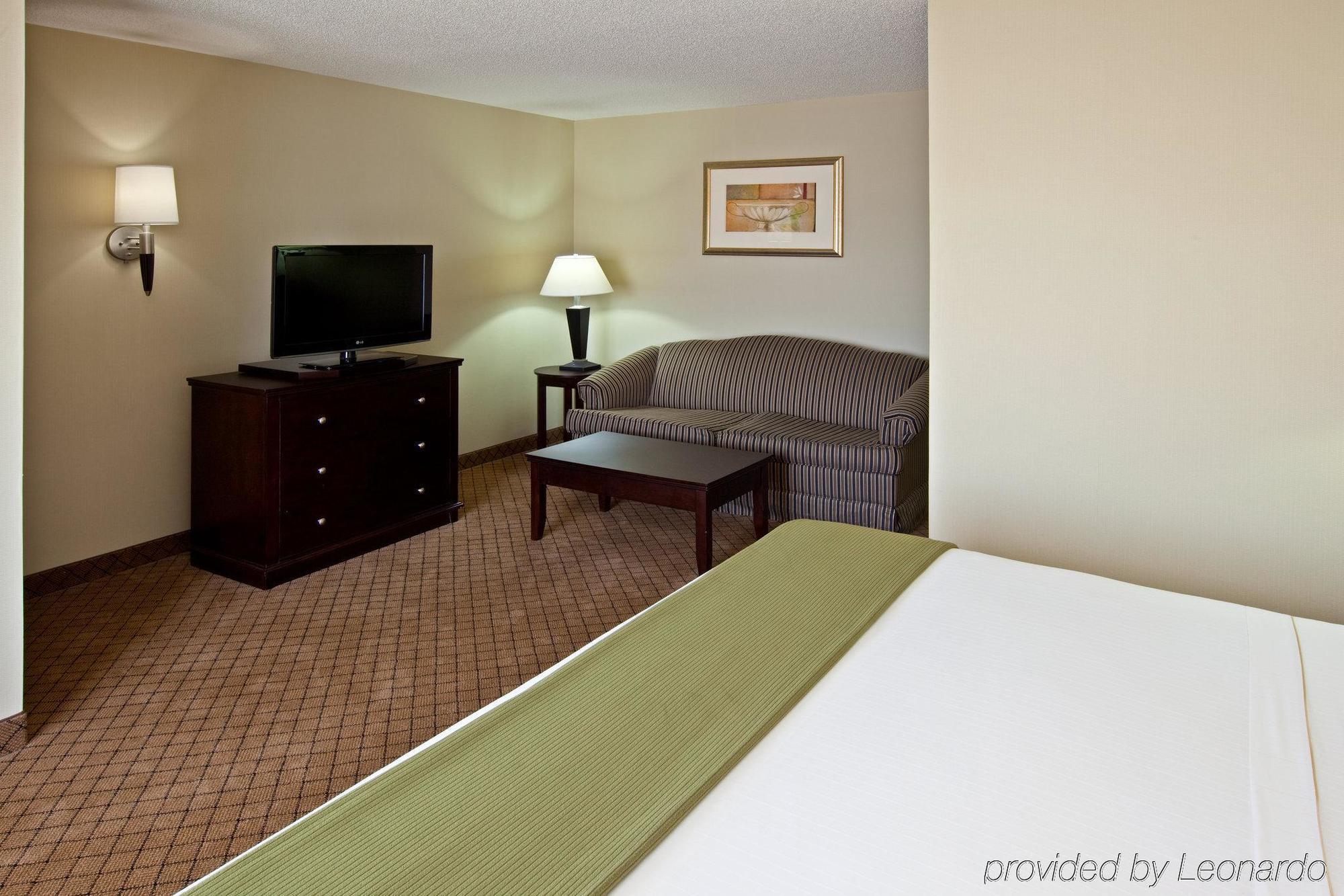 Holiday Inn Express & Suites Harrison By Ihg Номер фото